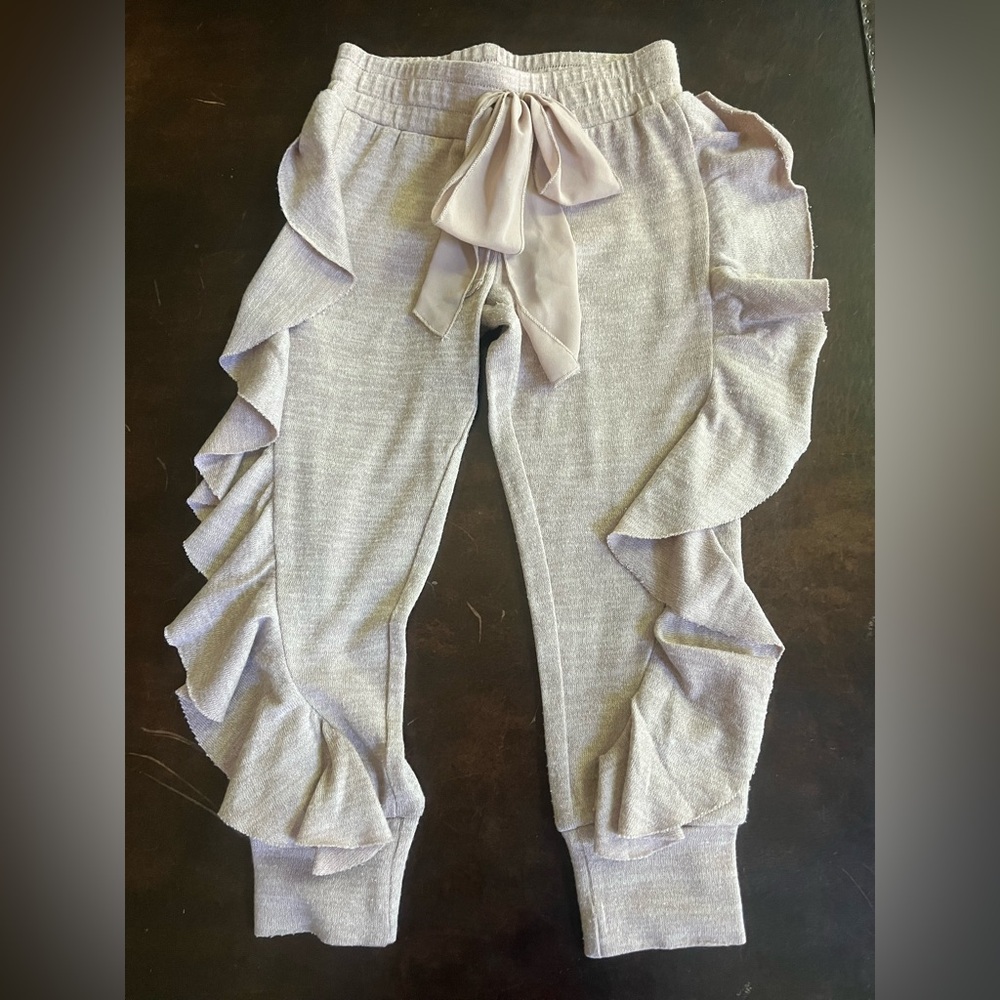 Ruffled Gray Pants with Bow